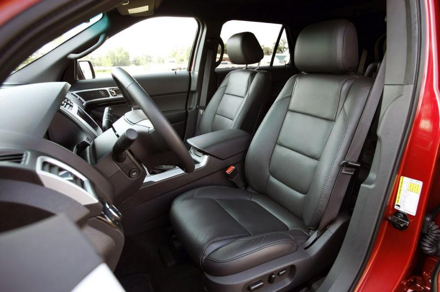  Ford Explorer EcoBoost 2012 года  (фото 19 из 28)